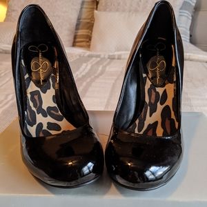 Jessica Simpson black patent leather pumps